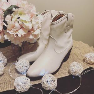 NEW Faux Leather Short Western Boots - off White